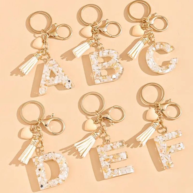 Women Accessories In English - พวงกุญแจเรซิ่นรูปหัวใจหยดน้ำเปลือกหอยอักษร A-Z พวงกุญแจตัวอักษรภาษาอังกฤษสำหรับกระเป๋า รถยนต์ อุปกรณ์ตกแต่งบุคลิกภาพสำหรับผู้หญิง