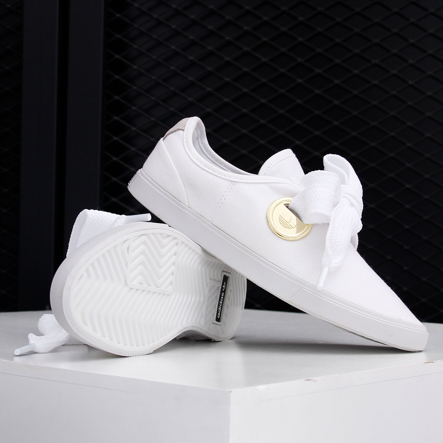 Women'S Accessories Adidas - อาดิดาสของแท้ SLEEK LO W รองเท้าผ้าใบลำลองสำหรับผู้หญิงรองเท้ากีฬา FV0740