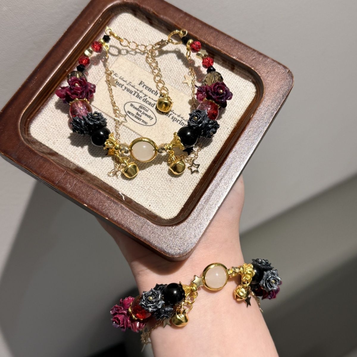 สร้อยข้อมือลูกปัดสำหรับผู้หญิง - Women Accessories Bracelet บทวิจารณ์และราคา