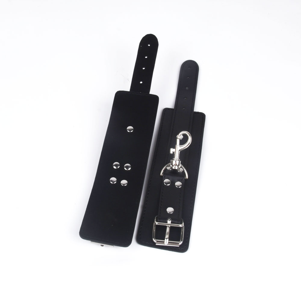 กุญแจมือหนังปรับได้สำหรับของเล - Women Accessories Combo บทวิจารณ์และราคา